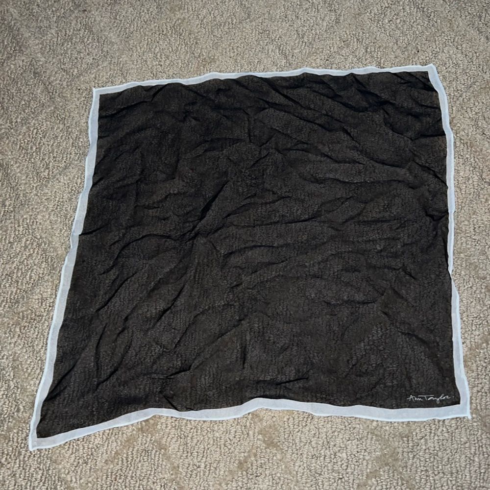 Ann Taylor Square Scarf aprrox 16 1/2 x 16 1/2